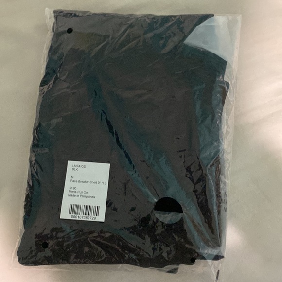 Brand new and unopened Lululemon Pace Breaker 9 inch shorts, size M (Medium) - Picture 2 of 3